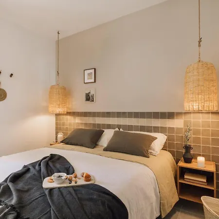 Atalaya - 2 Bedrooms In Eixample Esquerra