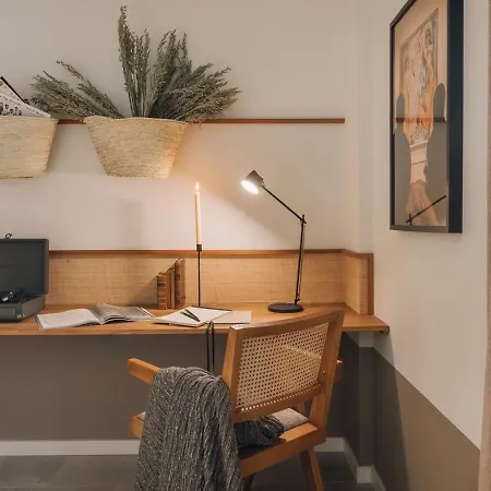 Apartment Atalaya - 2 Bedrooms In Eixample Esquerra Barcelona